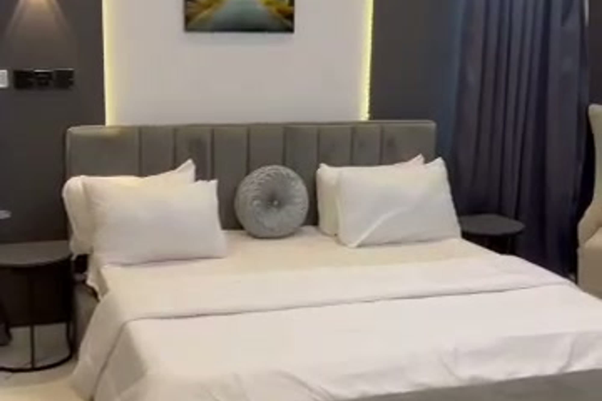 Luxurious 2 Bedroom With Pool, Gym,snooker, Tennis,& Ps5 in Lekki