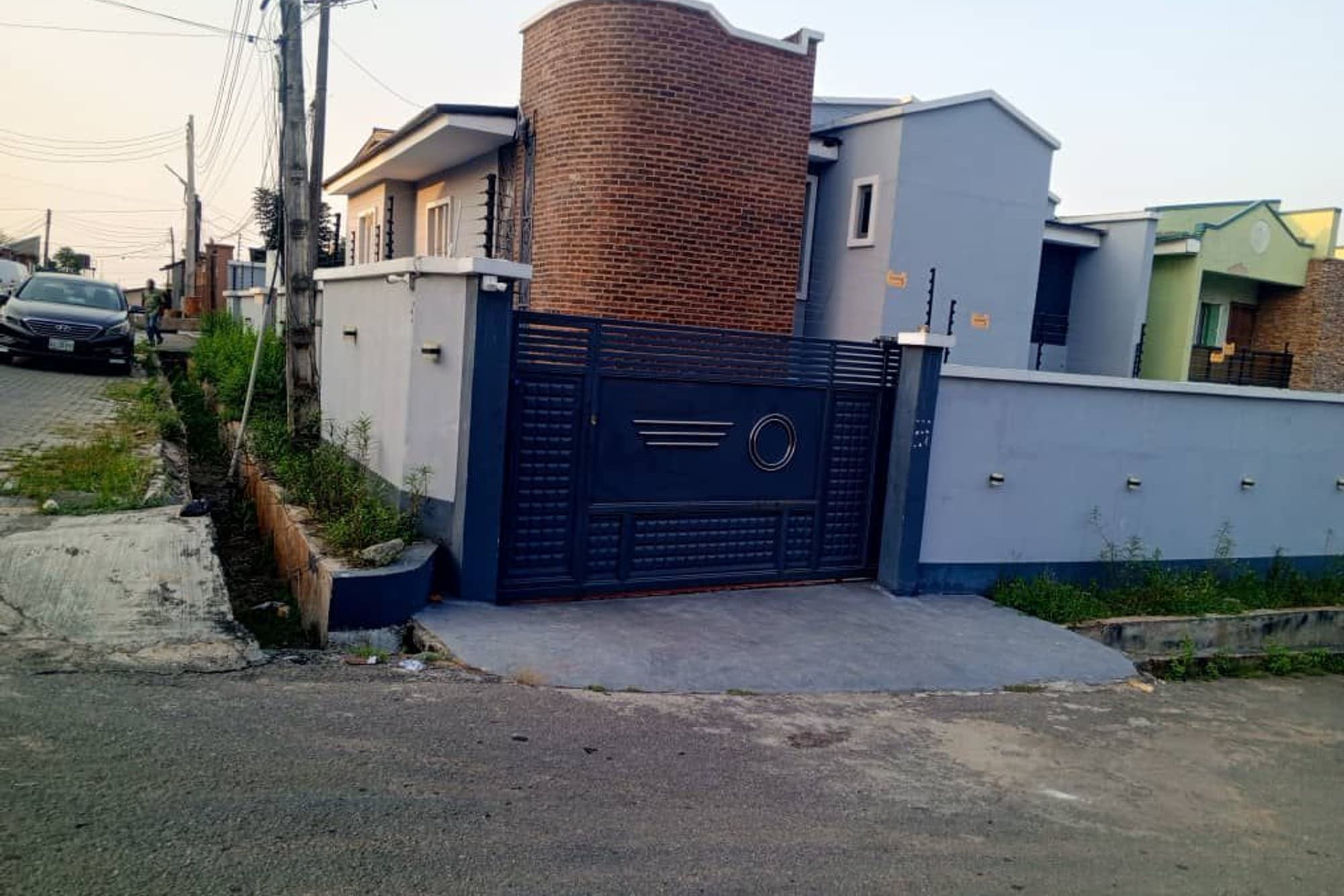 Tastefully Designed 4-bedroom Semi-detached Duplex image 1