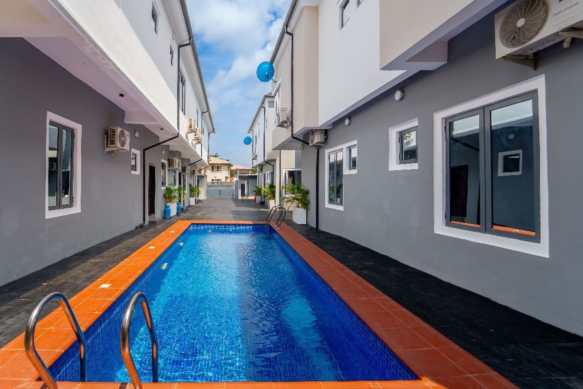 Luxurious 5-bedroom Semi-detached Duplex With Pool in Lekki