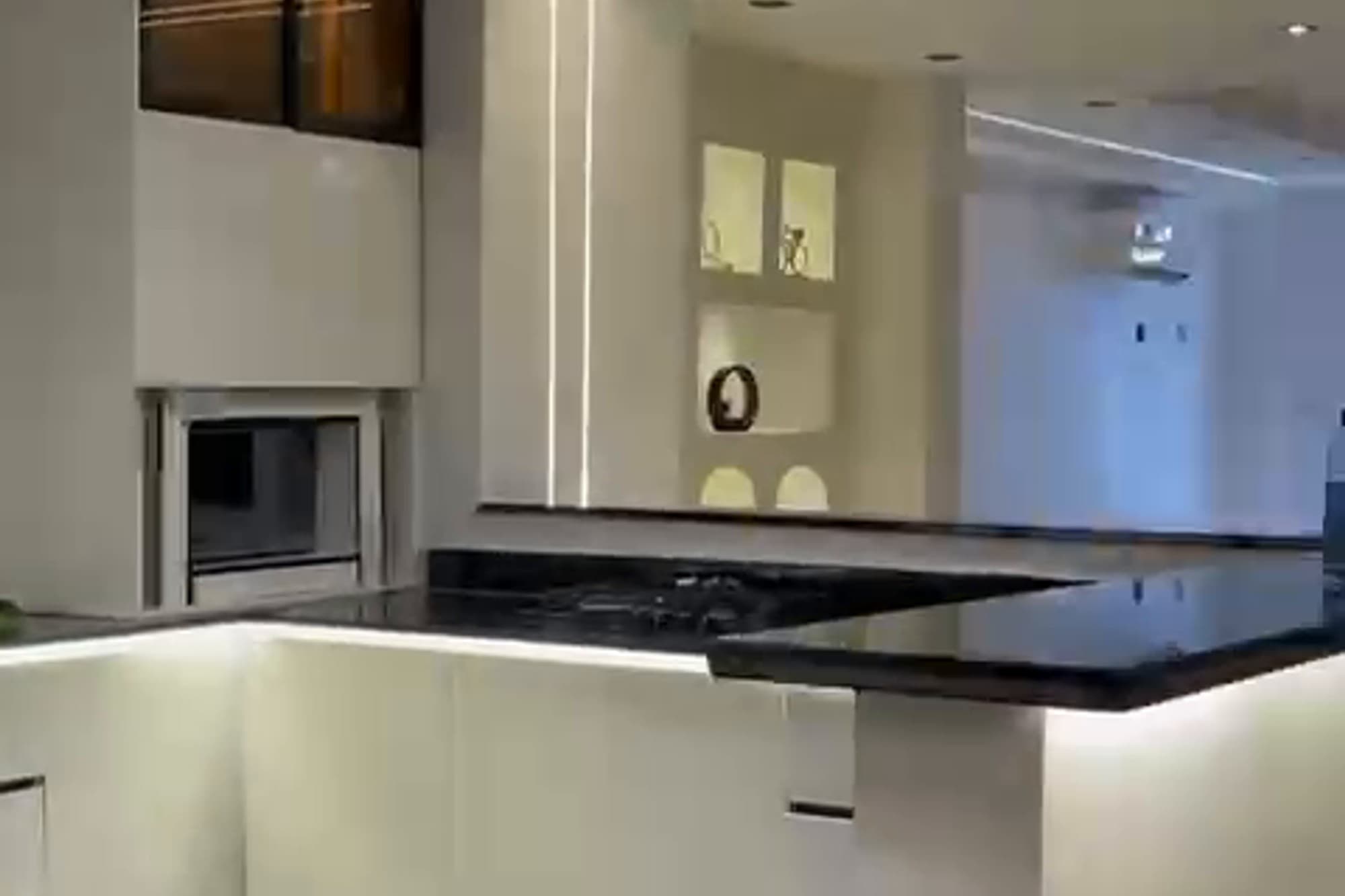 Fully Furnished 3 Bedroom in Lagos