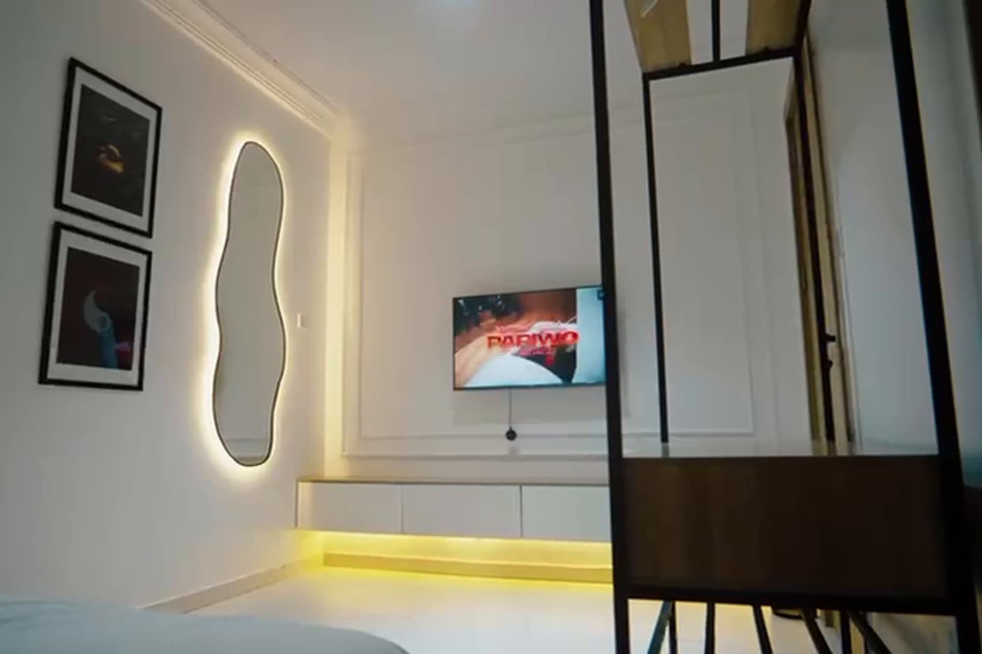 The Haven Unit : A Smart 2-bedroom Retreat By Apartments in Lagos