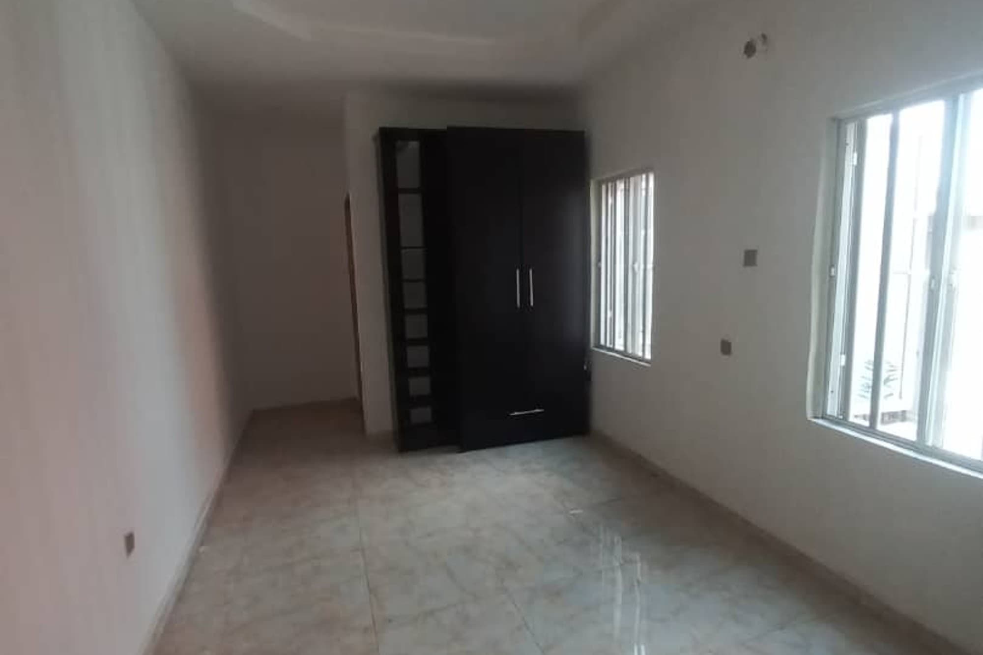2bedroom Flat Upstairs With 2 Balconies in Lekki