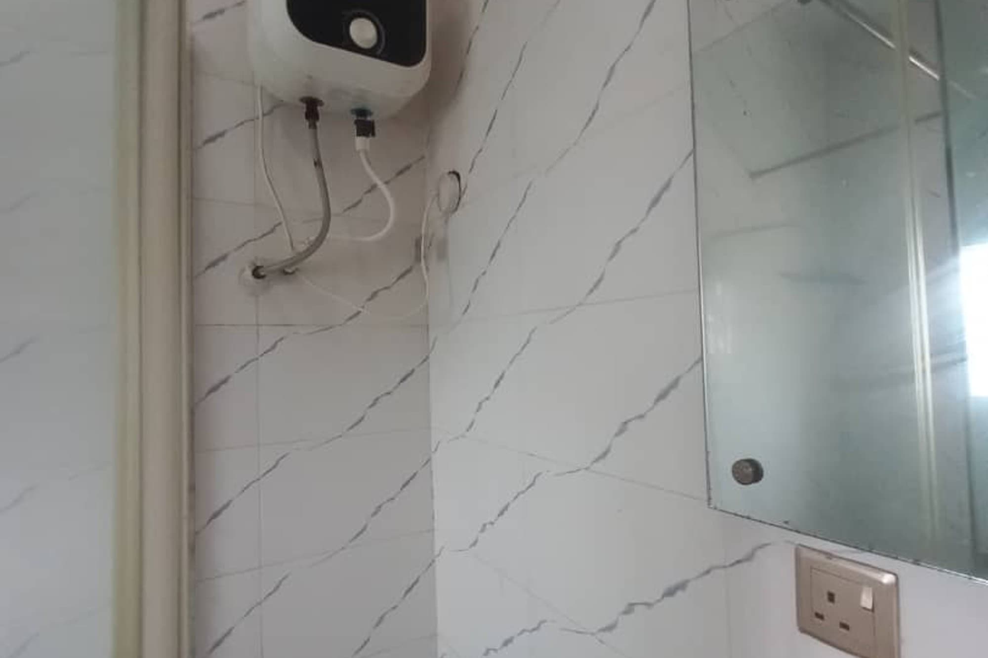2bedroom Flat Upstairs With 2 Balconies in Lekki