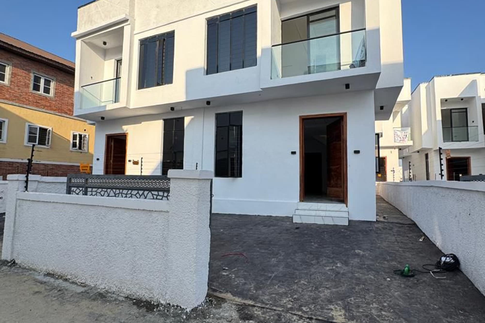 3 Bedroom Semi-detached Duplex With A Bq image 1