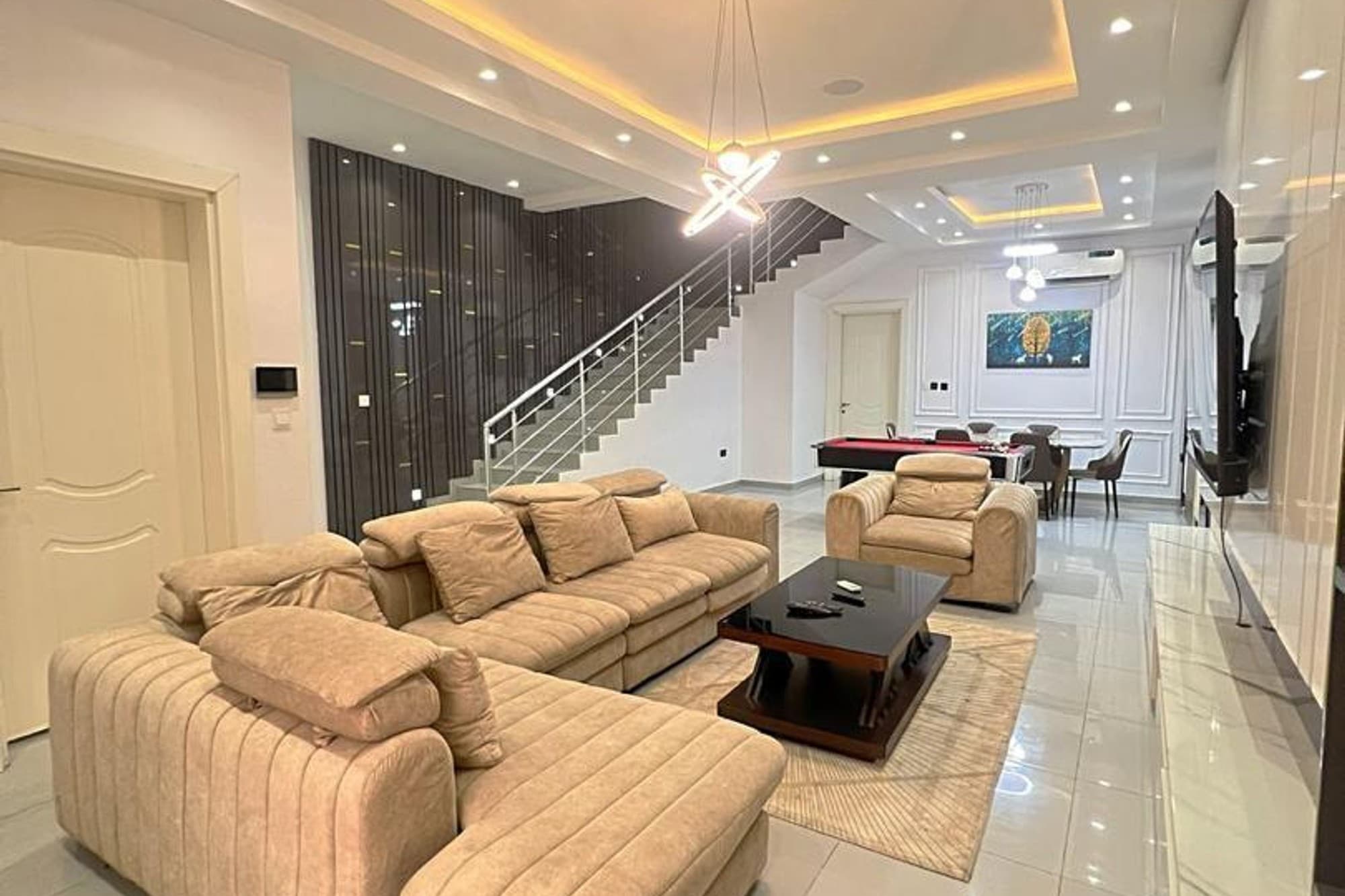 4 Bedroom Terrace Duplex image 1