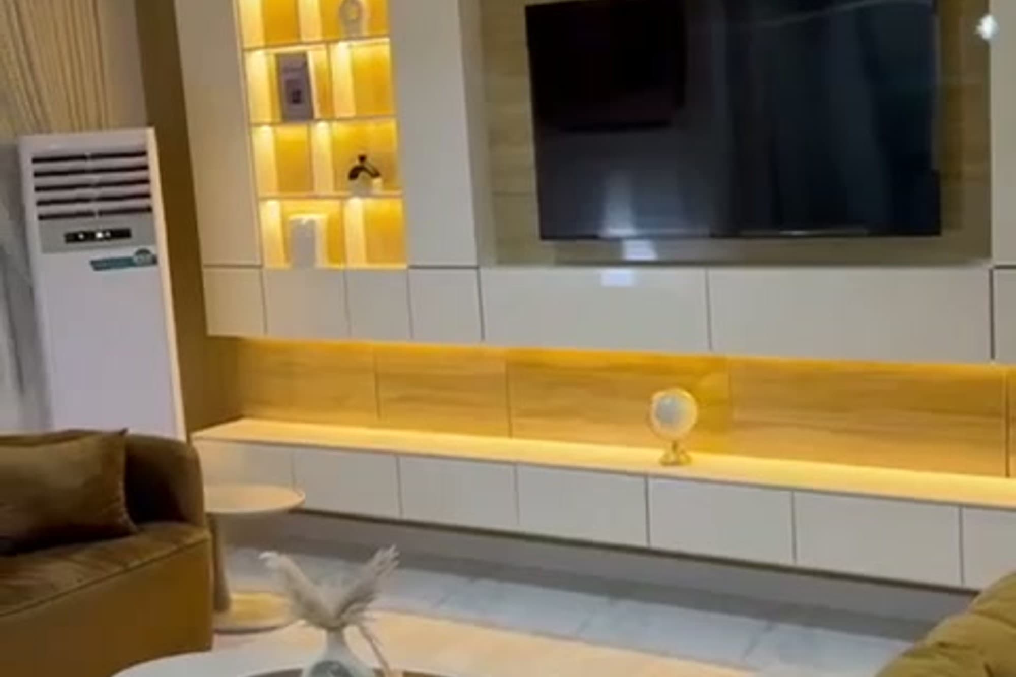Fully Automated 2 Bedroom Apartment image 1