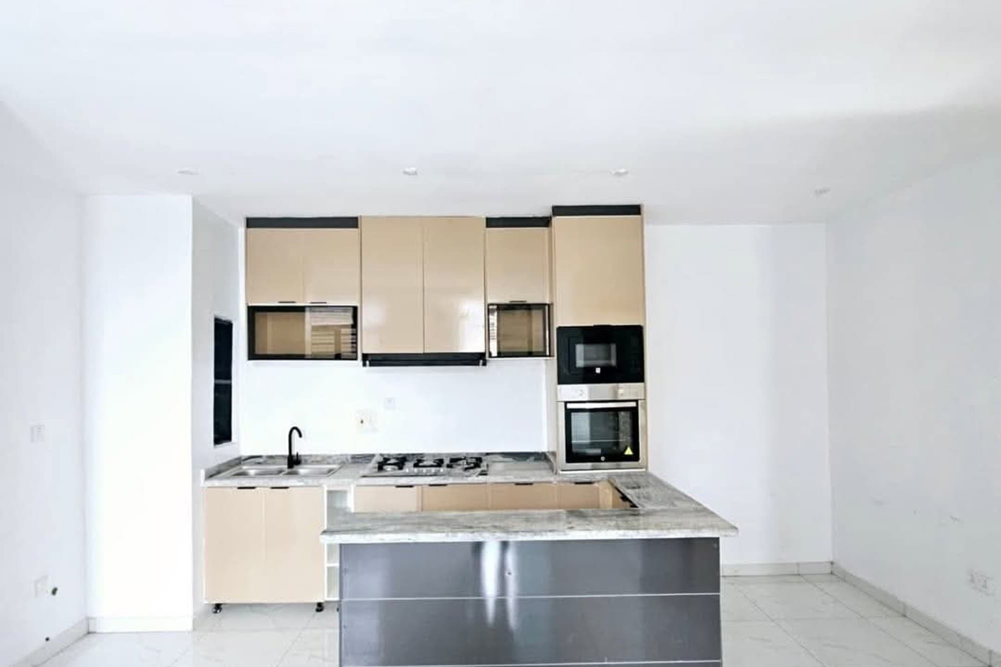 2 Bedroom Luxurious Apartment in Lagos