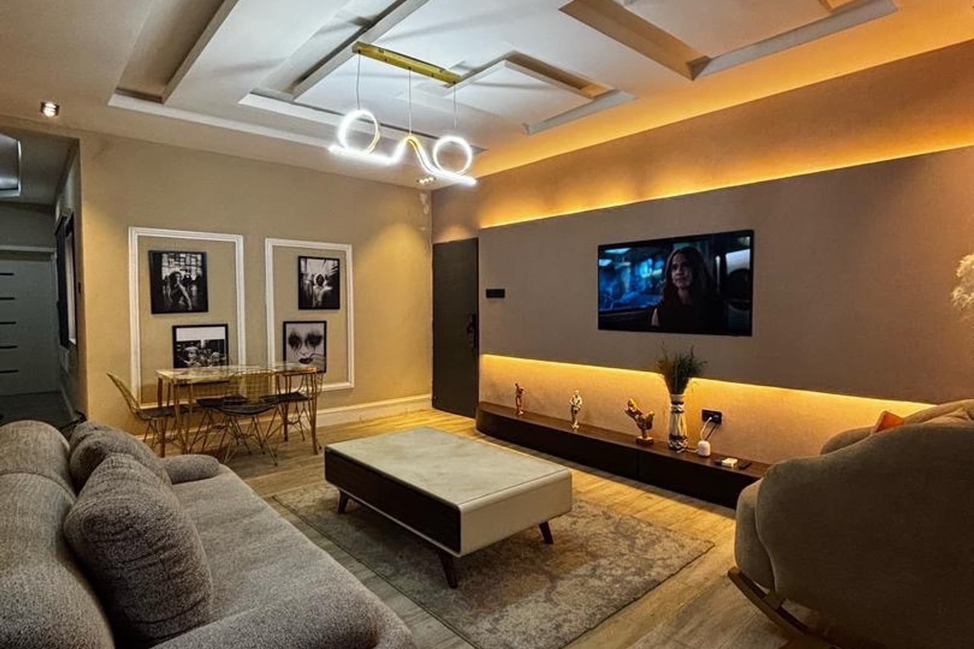fully serviced two bedroom image 1