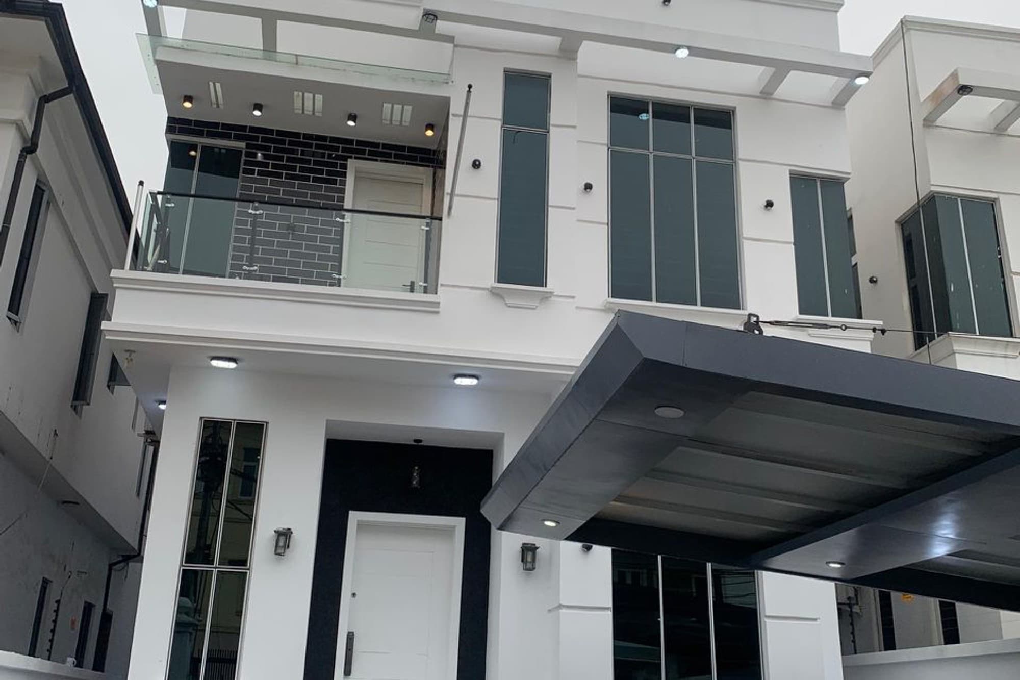5 Bedroom Detached Furnished Duplex At Osapa London, Lagos For Sale @n500m / Rent @n20m Per Annum image 1