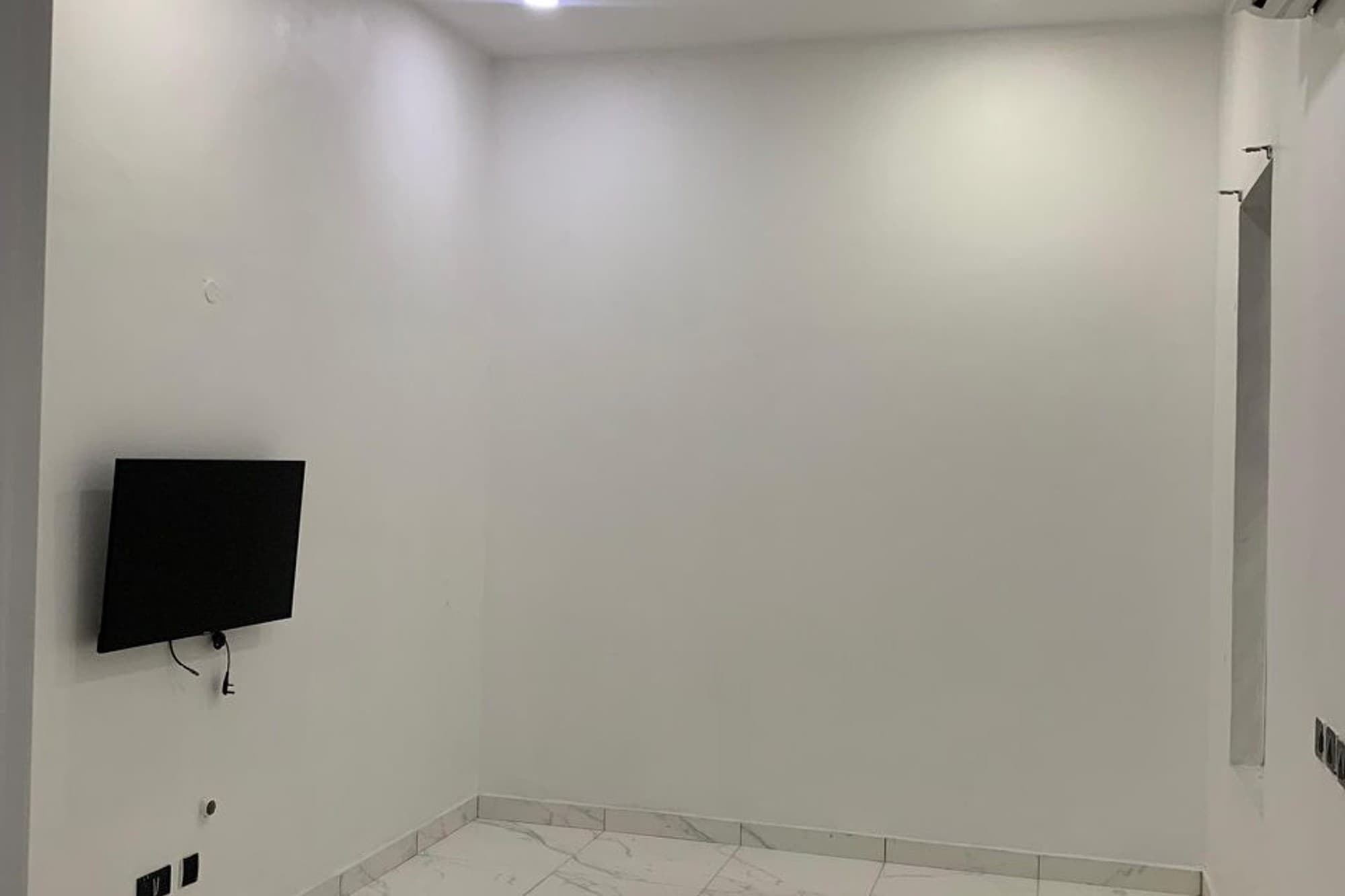 5 Bedroom Detached Furnished Duplex At Osapa London, Lagos For Sale @n500m / Rent @n20m Per Annum in Lagos