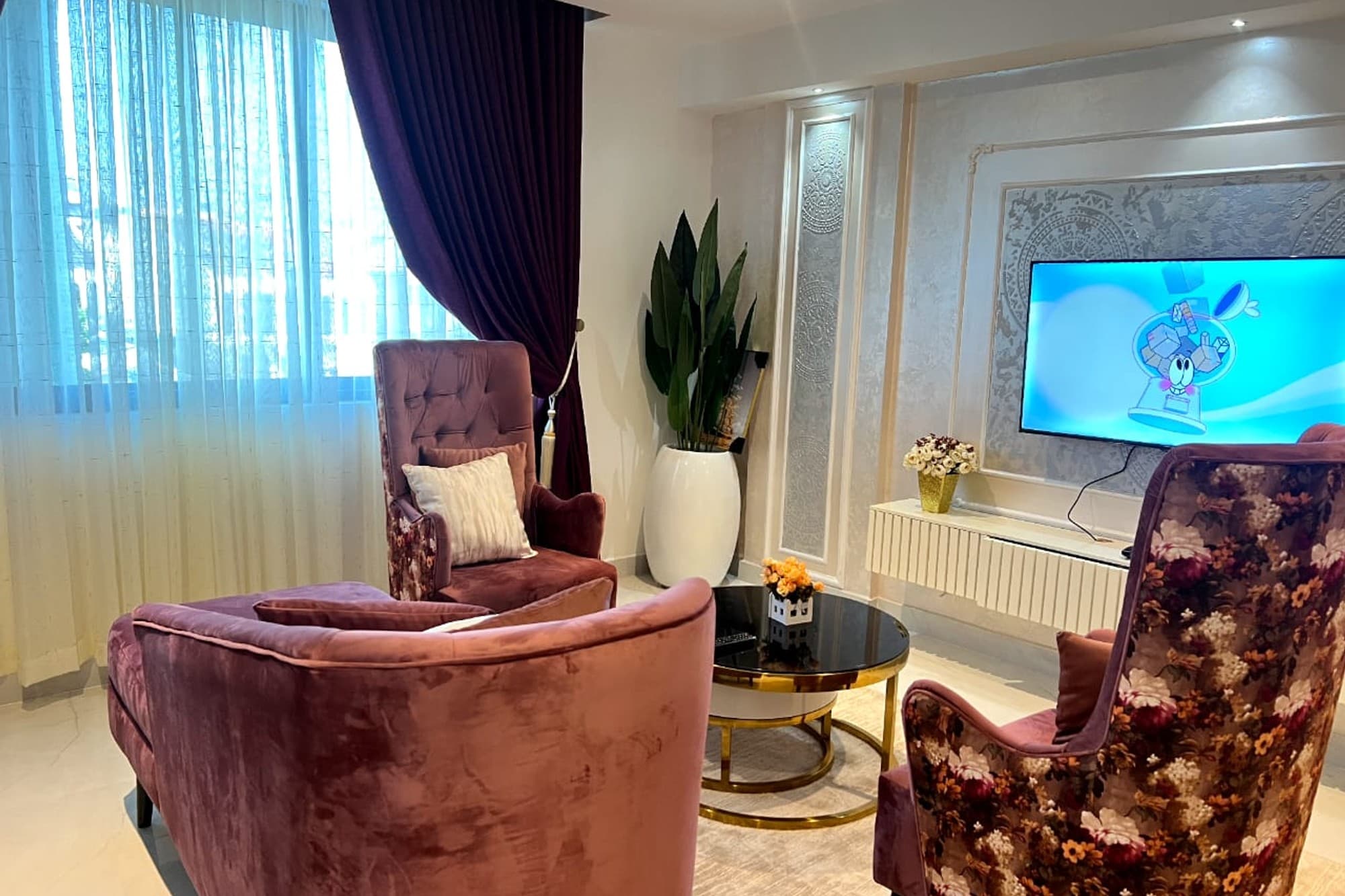 Pink Room image 1